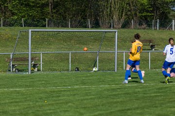 Bild 172 - B-Juniorinnen Bramstedter TS - SSV Hennstedt : Ergebnis: 3:7